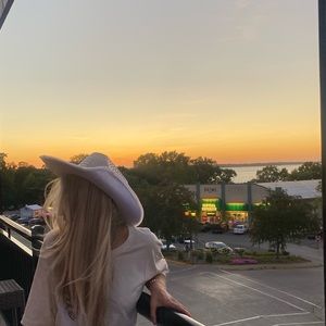 Meet your Posher, Lexi